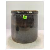 1 GALLON PRIMITIVE STONEWARE CROCK