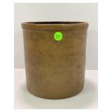 ONE GALLON PRIMITIVE STONEWARE CROCK