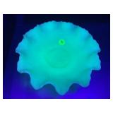 FENTON URANIUM CUSTARD GLASS RUFFLE TOP BOWL - 8'