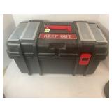 PLASTIC TOOLBOX WITH CONTENTS SEE PICS