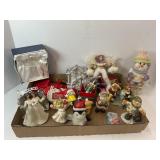 LOT OF CHRISTMAS DECOR