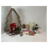 LOT OF CHRISTMAS DECOR