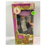 STRAWBERRY SHORTCAKE PURPLE PIEMAN WITH BERRY BIRD