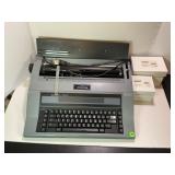 SWINTEC 2600 ELECTRONIC TYPEWRITER WITH TYPEWRITER