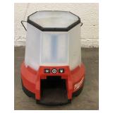 MILWAUKEE 18V BATTERY OPERATED LIGHT - TOOL ONLY