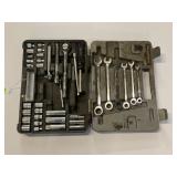GEARWRENCH WRENCH AND SOCKET SET WITH CARRY