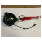 RETRACTABLE SHOP LIGHT