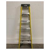 WERNER 6' FIBERGLASS STEP LADDER
