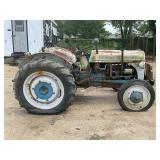 FORD FERGUSON WIDE FRONT TRACTOR - NON RUNNING -