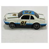 LIFE LIKE FORD THUNDERBIRD RACING SLOT CAR
