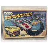 TYCO SUPERVETTES ELECTRIC RACING COMPLETE SET IN