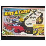 TYCO RACE & CHASE WITH DOUBLE CROSS JUMP