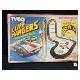TYCO CLIFF HANGERS COMPLETE SET IN ORIGINAL BOX
