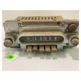 VINTAGE FORD CAR RADIO