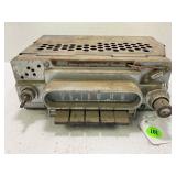 VINTAGE FORD AM PUSH BUTTON RADIO