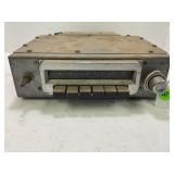 MOPAR 840 AM PUSH BUTTON CAR RADIO
