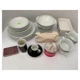 BRANIFF INTERNATIONAL AIRLINES FIRST CLASS PLATES,