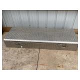 DIAMOND PLATE TRUCK TOOL BOX - 60" X 20" X 9"