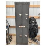 ARAMARK METAL 4 DOOR UNIFORM STORAGE LOCKER - 24"