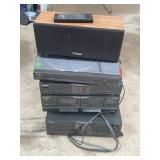 FISHER STUDIO STANDARD STEREO SYSTEM WITH SPEAKER,