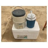 COLEMAN MARINE 40QT COOLER & IGLOO & RUBBERMAID