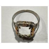10K GOLD RING - MISSING STONE 1.52 G