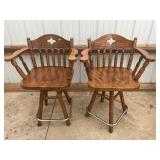 LOT OF TWO WOODEN SWIVEL BAR STOOLS - SEAT HEIGHT