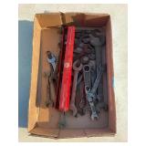 OPEN END & BOX WRENCHES AND MAC TOOLS SOCKET TRAY