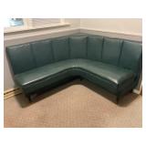 CORNER KITCHEN BENCH SEAT - 58' X 62'
