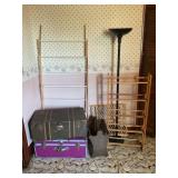 REMAINDER OF FURNITURE IN BEDROOM - DRESSER WITH