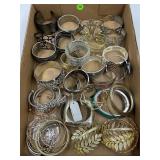 LOT OF COSTUME JEWELRY - BRACELETS