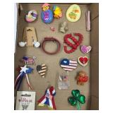 LOT OF HOLIDAY COSTUME JEWELRY