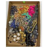 LOT OF COSTUME JEWELRY  - NECKLACES