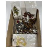 LOT OF COSTUME JEWELRY  - NECKLACES