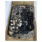 LOT OF COSTUME JEWELRY - NECKLACES