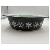 PYREX 043 BLACK SNOWFLAKE CASSEROLE DISH - NO LID
