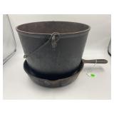 CAST IRON KR8 3 FOOT BEAN POT & CAST IRON SKILLET
