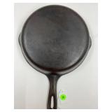 NO. 6 MADE IN USA CAST IRON 9 INCH SKILLET