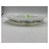 PYREX 1 1/2 QT BLACK SCROLL DIVIDED CASSEROLE DISH