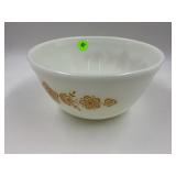 PYREX 402 1 1/2 QT BUTTERFLY GOLD MIXING BOWL