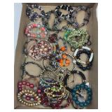 LOT OF COSTUME JEWELRY - BRACELETS - 5 MAGNETIC