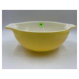 PYREX 443 2 1/2 QT YELLOW CINDERELLA MIXING BOWL
