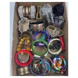 LOT OF COSTUME JEWELRY - BRACELETS
