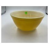 PYREX 402 1 1/2 QT YELLOW MIXING BOWL