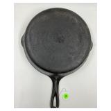 GRISWOLD CAST IRON 10 1/2" SKILLET NO. 8