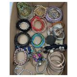 LOT OF COSTUME JEWELRY - BRACELETS