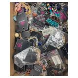 LOT OF COSTUME JEWELRY - PAPARAZZI JEWELRY