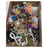 LOT OF COSTUME JEWELRY - PARTS & PIECES FOR