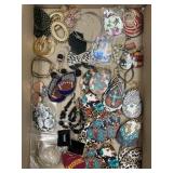 LOT OF COSTUME JEWELRY - EARRINGS