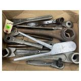 LOT OF SOCKET WRENCHES